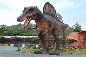 spinosaurus-lebensgross-490cm-fuer-draussen-aus-hochwertiger-glasfaserkunststoff