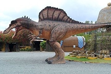 spinosaurus-lebensgross-490cm-fuer-draussen-aus-hochwertiger-glasfaserkunststoff